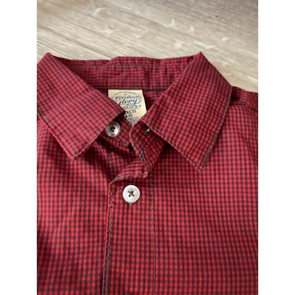 Red and black plaid collared shirt size XS - Picture 2 of 2
